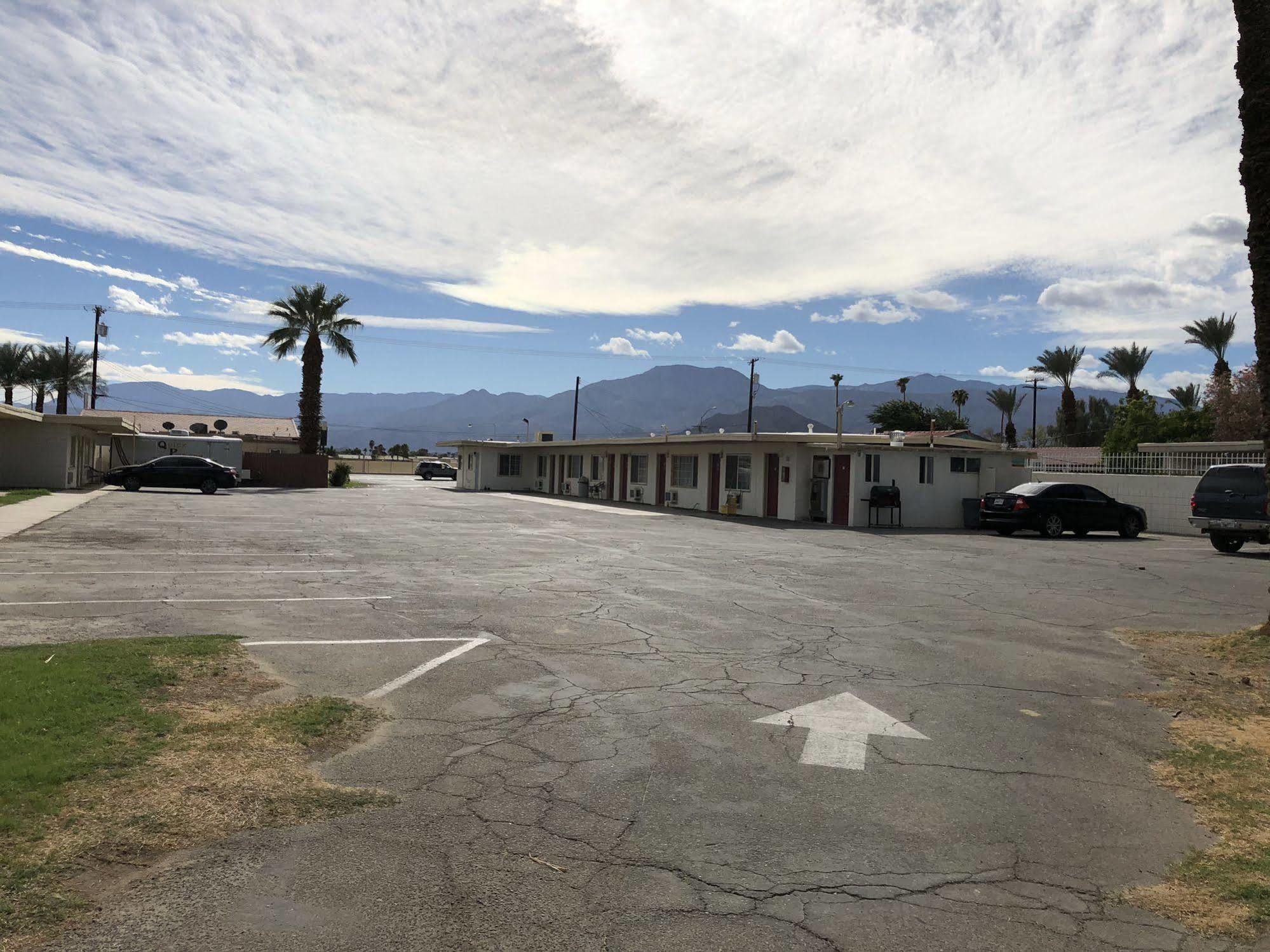 Western Sands Motel Indio Exteriör bild