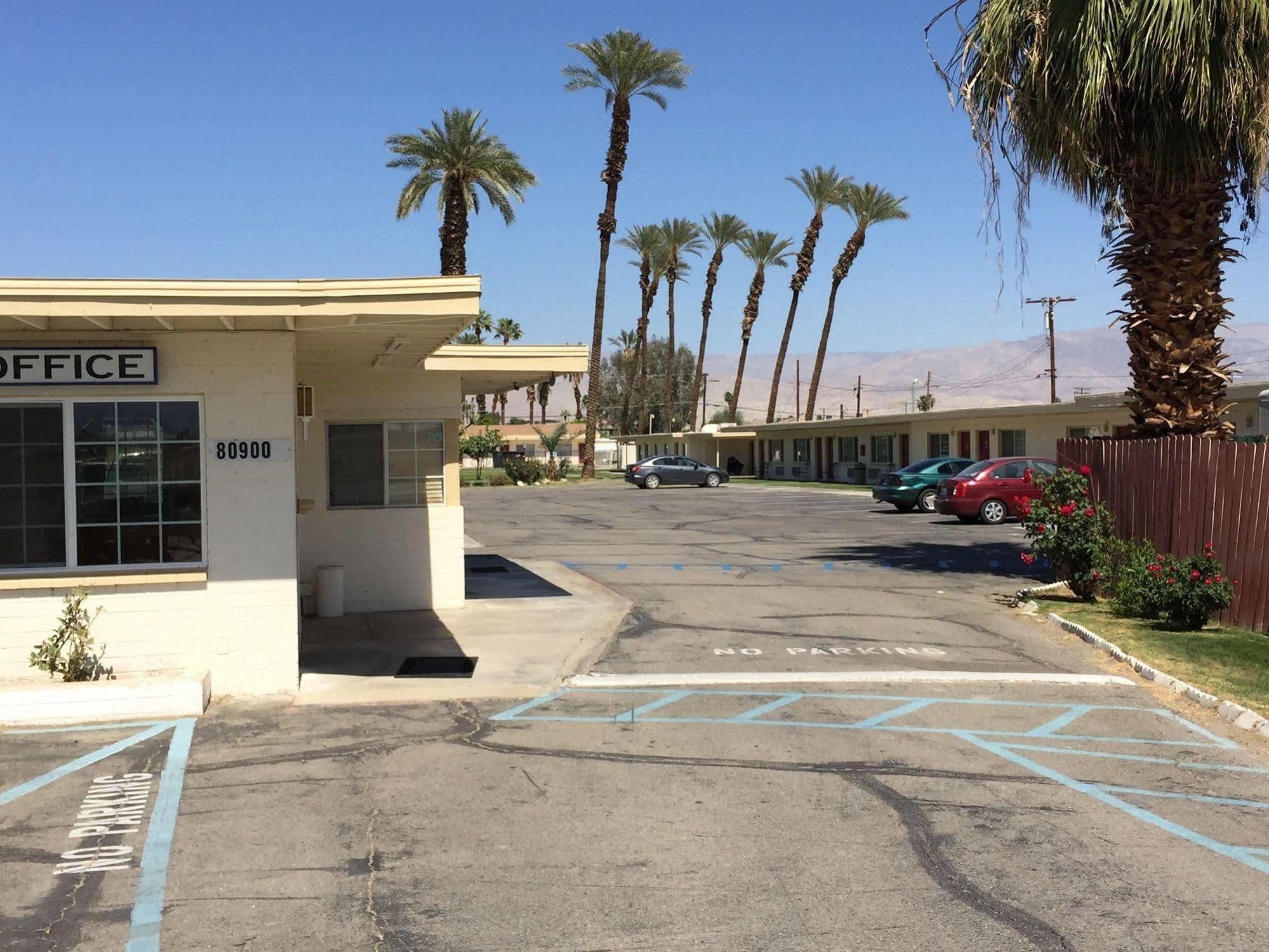 Western Sands Motel Indio Exteriör bild