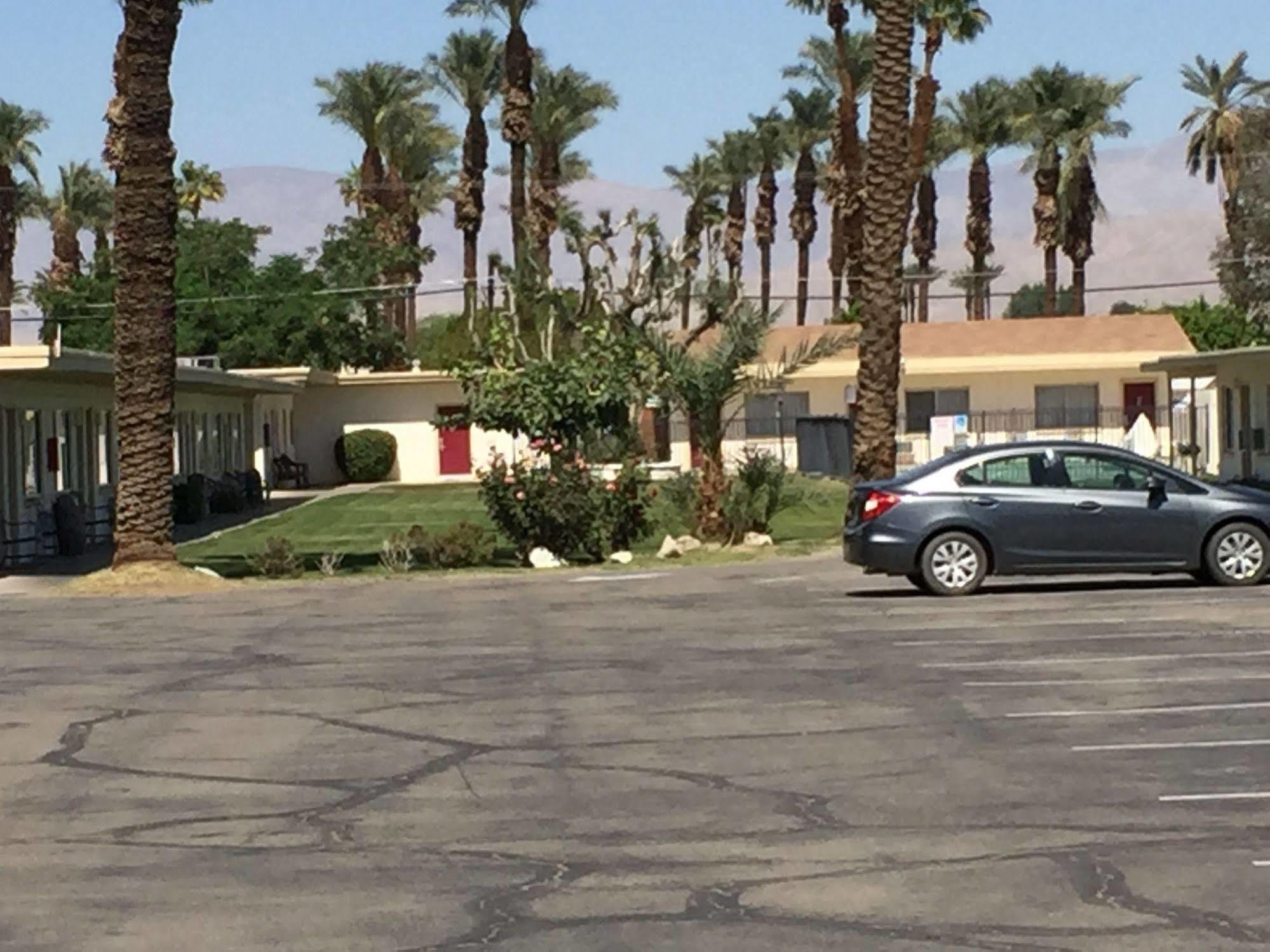 Western Sands Motel Indio Exteriör bild