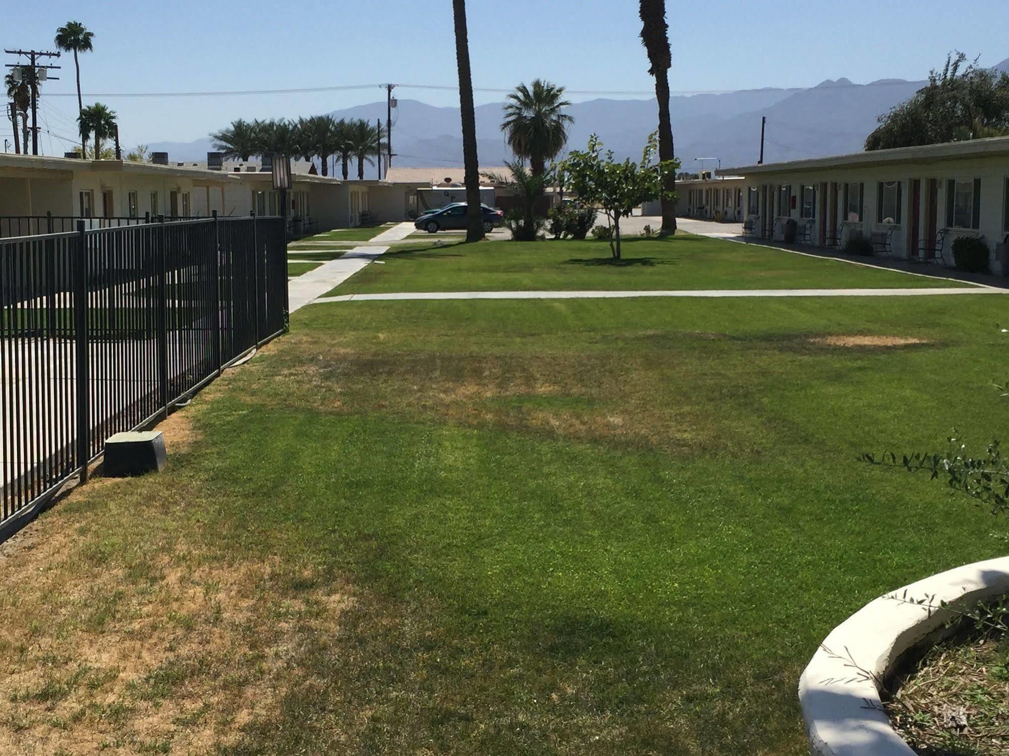 Western Sands Motel Indio Exteriör bild